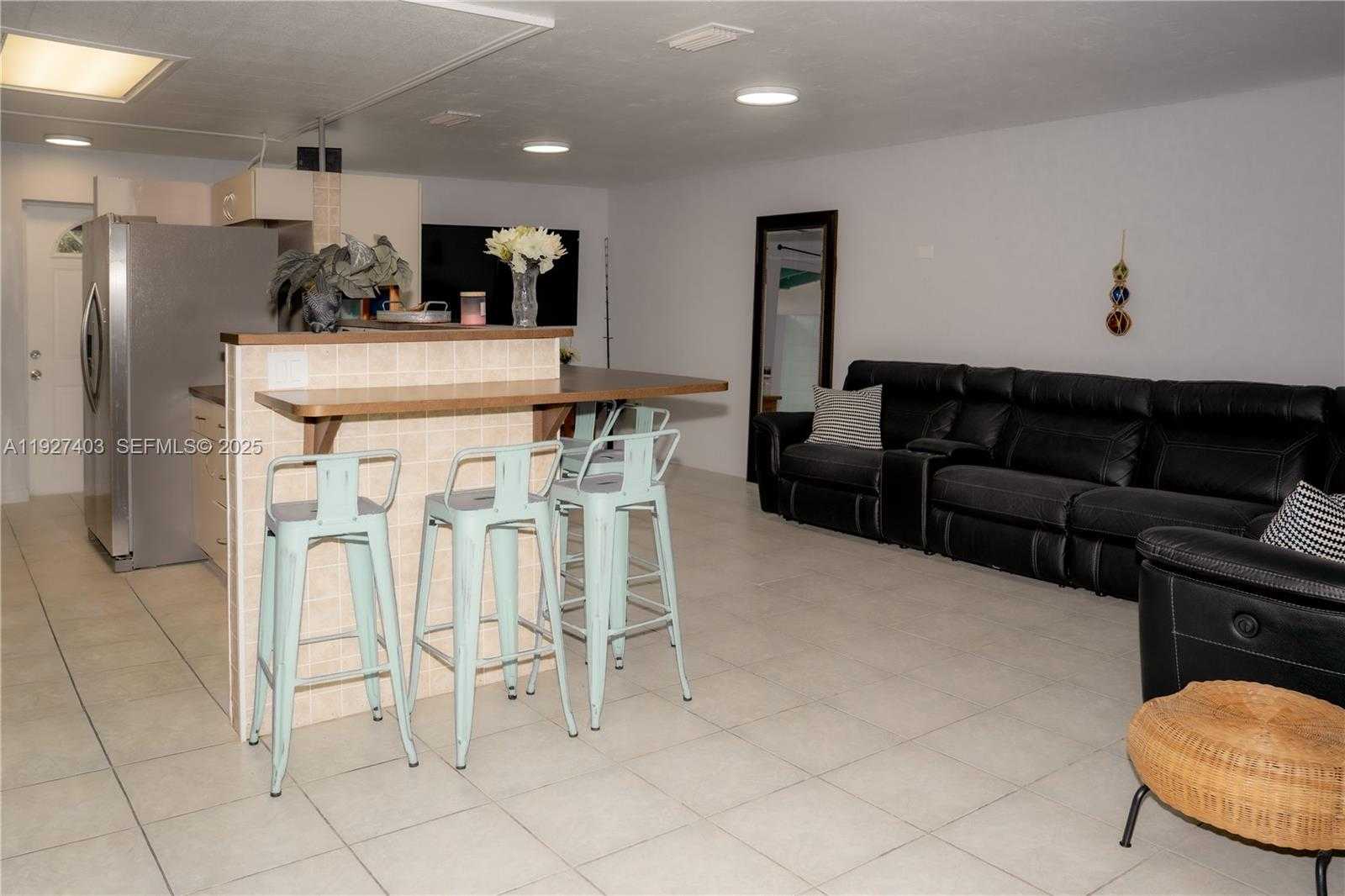 Small Image of 1403 GROUPER DR, Marathon Number 48