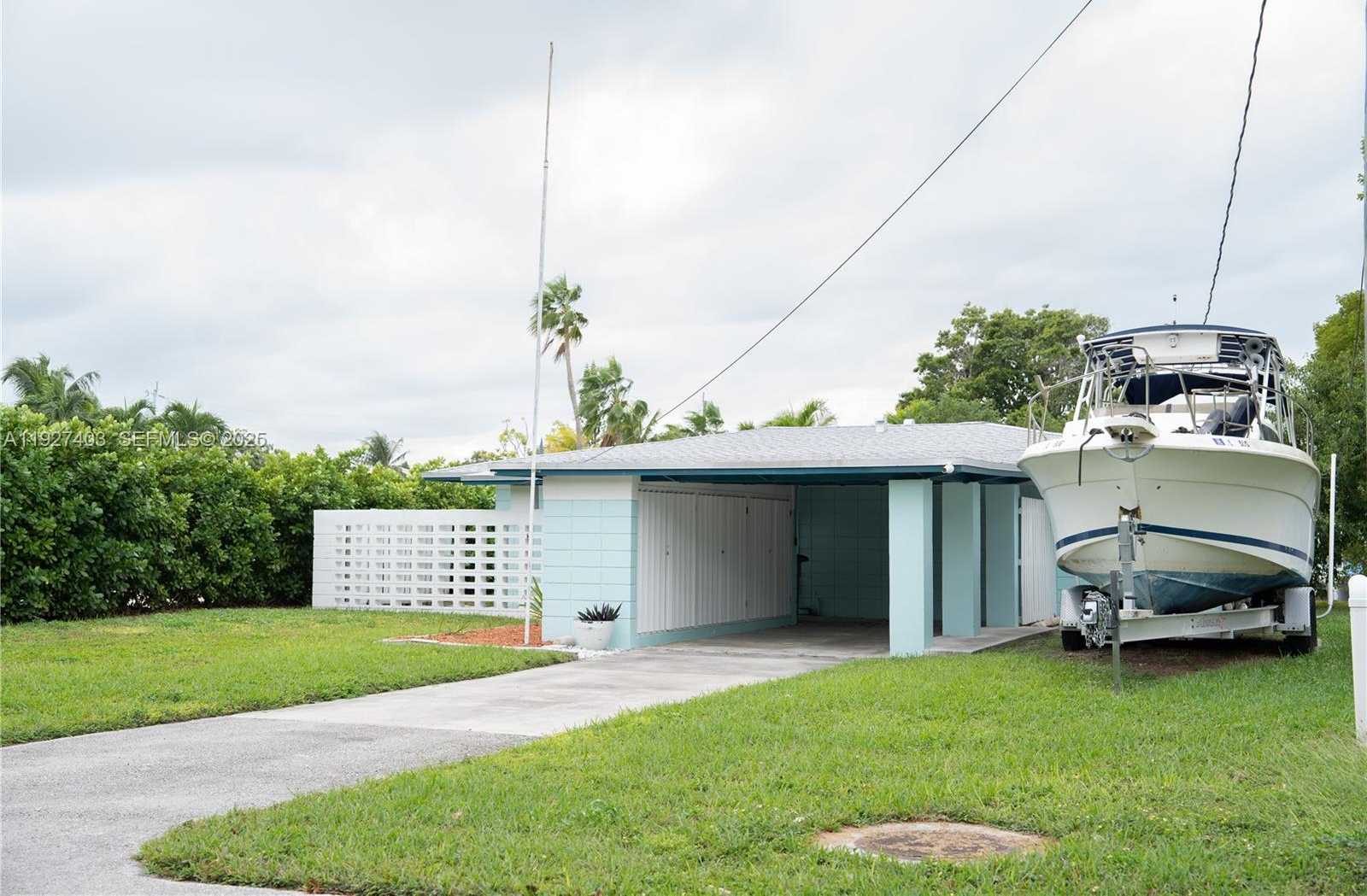 Small Image of 1403 GROUPER DR, Marathon Number 8