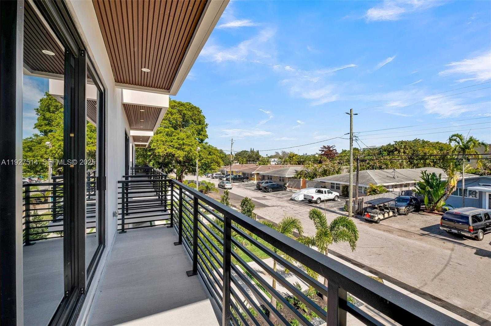 Small Image of 915 NORTH EAST 17TH TER, Fort Lauderdale Number 34