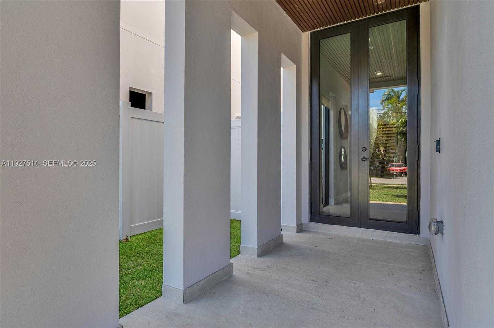 Small Image of 915 NORTH EAST 17TH TER, Fort Lauderdale Number 8