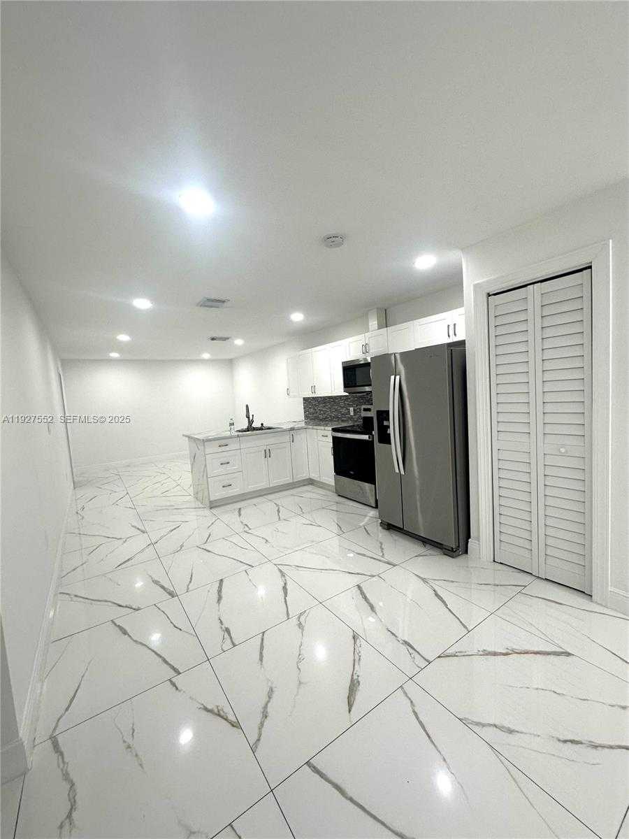 Small Image of 1017 SOUTH WEST 124TH CT, Miami Number 13