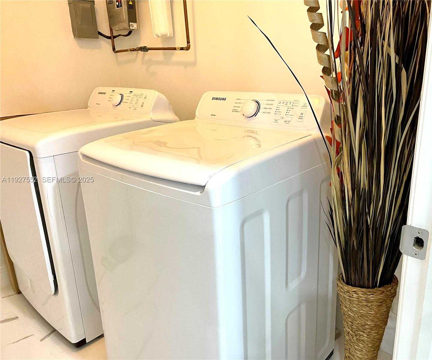 Small Image of 1017 SOUTH WEST 124TH CT, Miami Number 15