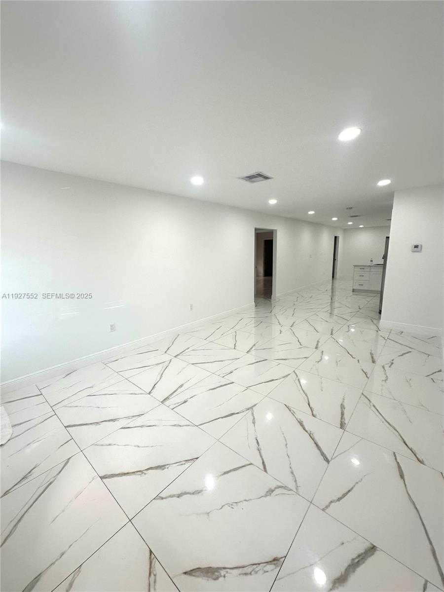 Small Image of 1017 SOUTH WEST 124TH CT, Miami Number 6