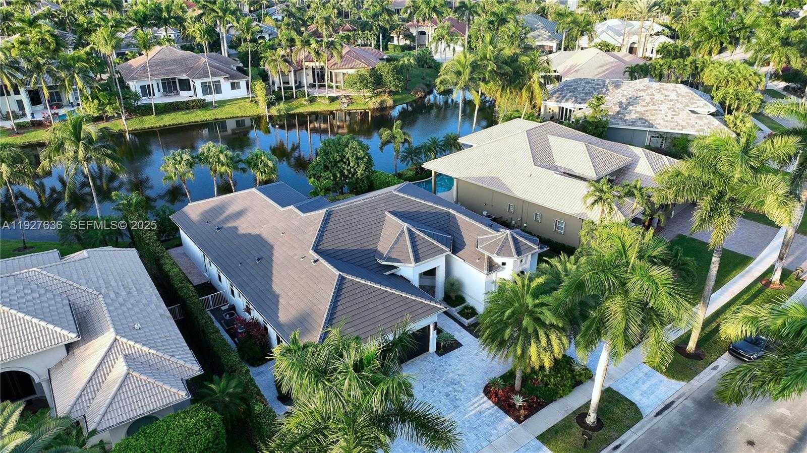 Small Image of 10921 HAWKS VISTA ST, Plantation Number 4