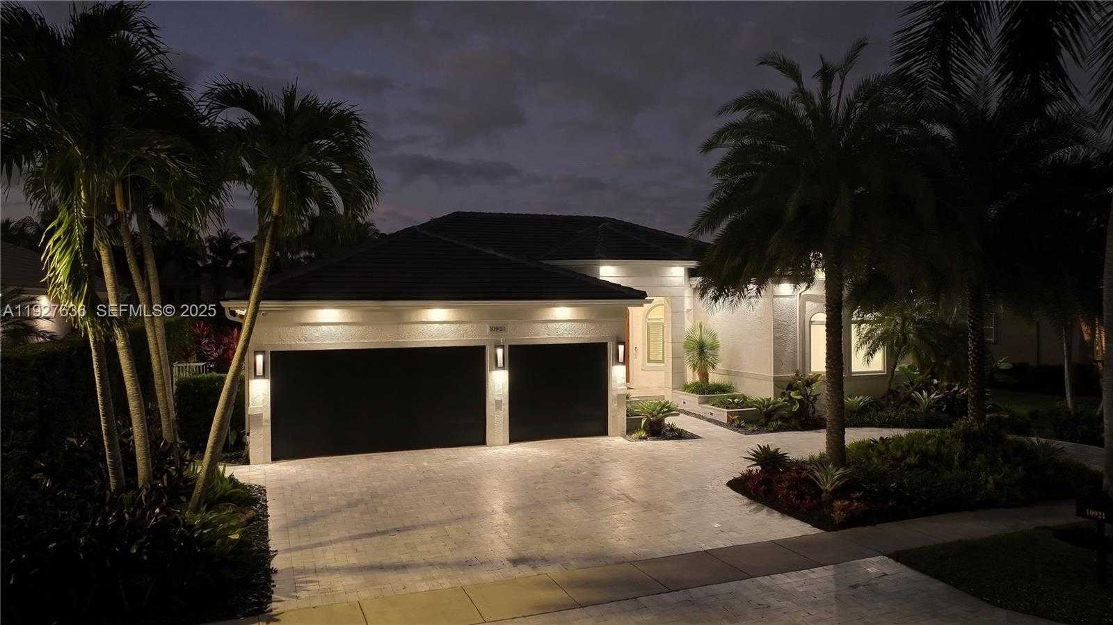 Small Image of 10921 HAWKS VISTA ST, Plantation Number 6