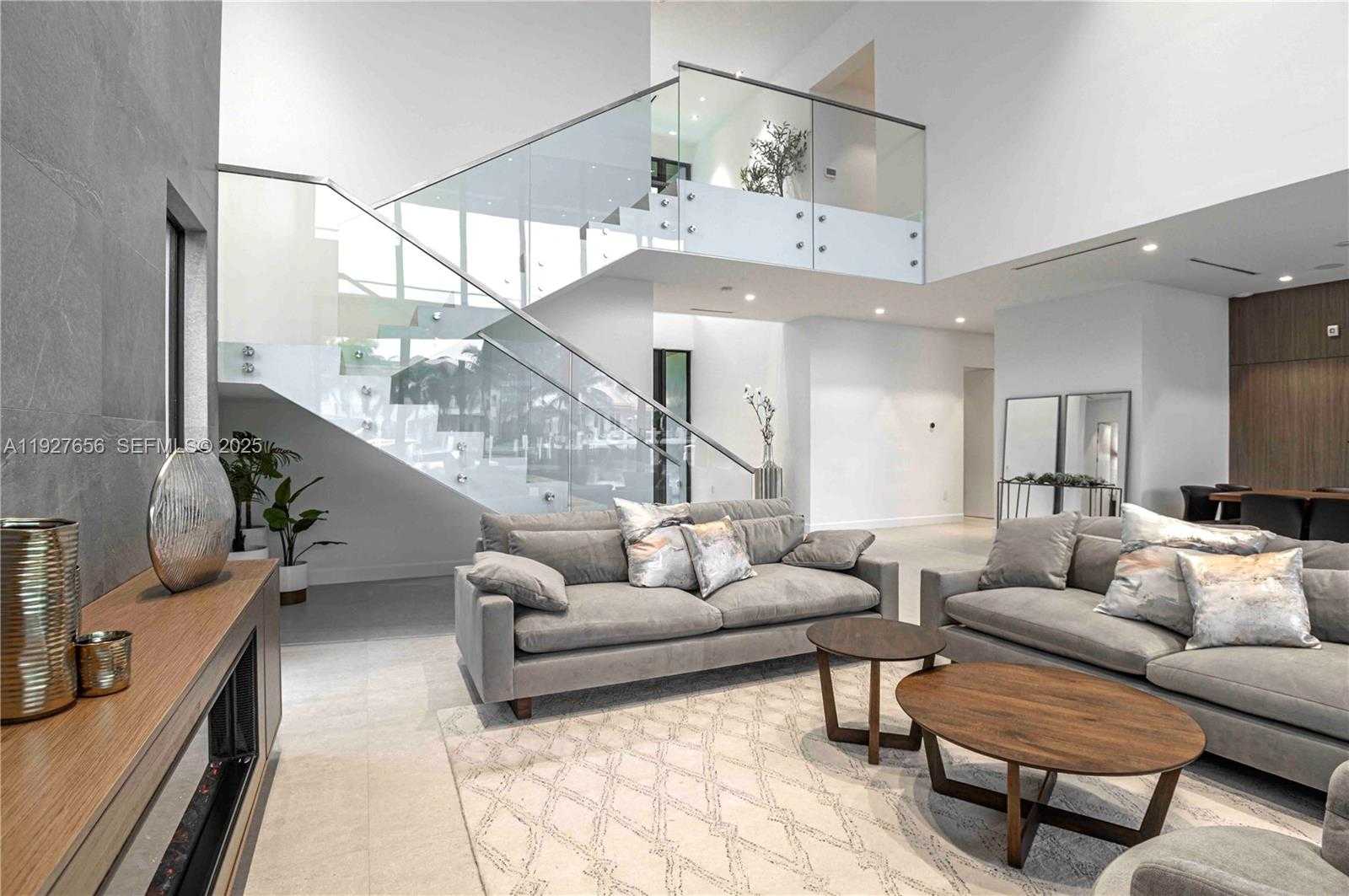 Small Image of 1537 SOUTH EAST 13TH ST, Fort Lauderdale Number 15