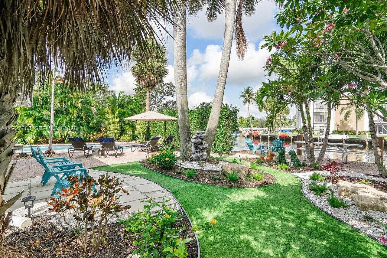 Small Image of 2837 NORTH EAST 17TH AVE, Wilton Manors Number 15