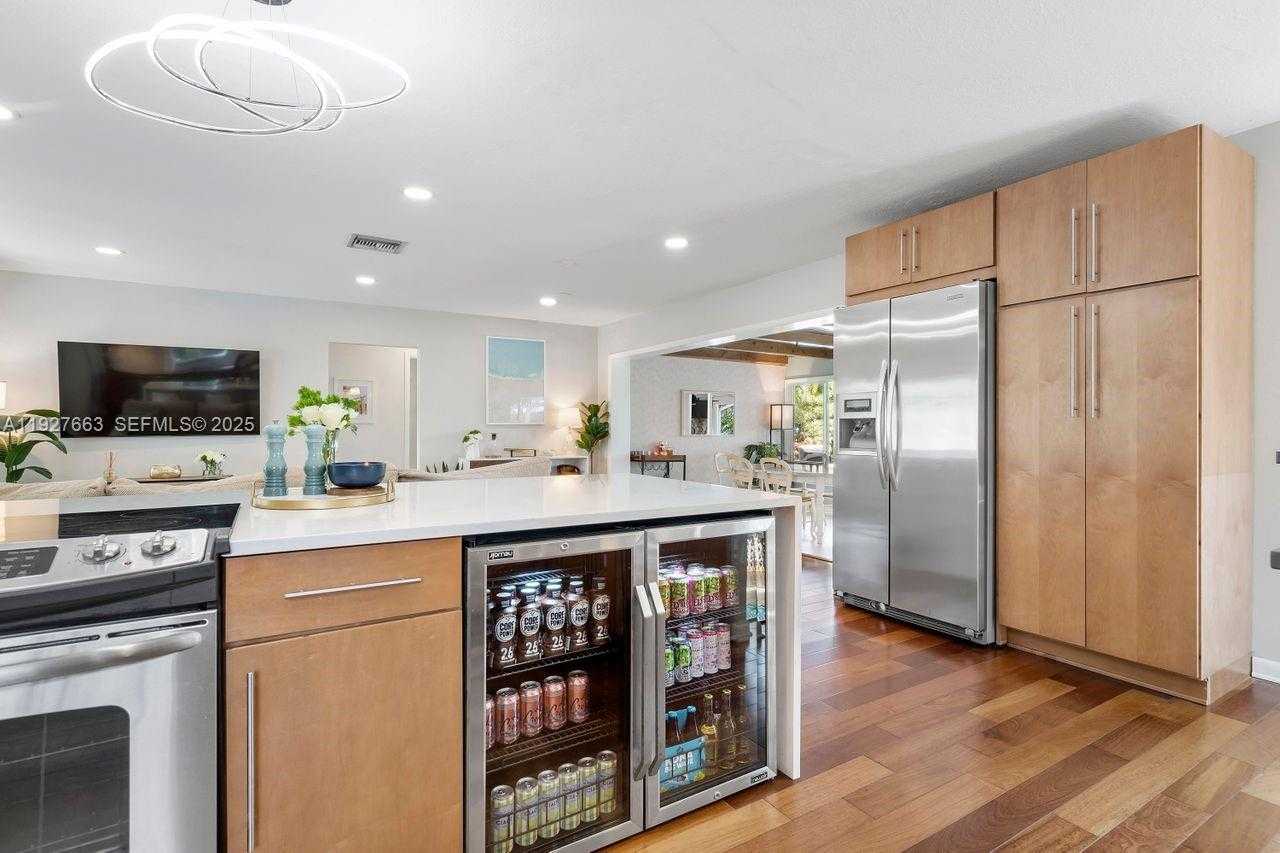 Small Image of 2837 NORTH EAST 17TH AVE, Wilton Manors Number 19