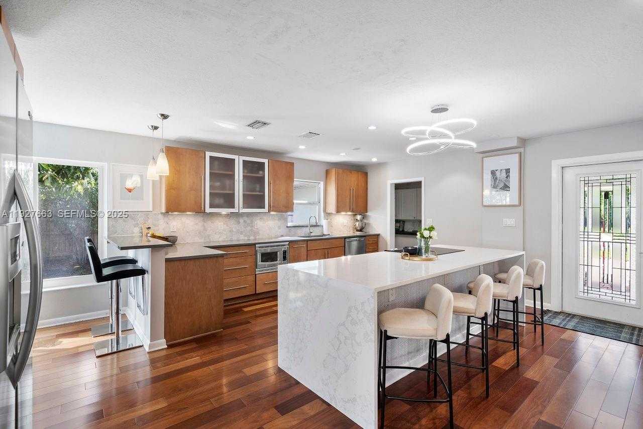 Small Image of 2837 NORTH EAST 17TH AVE, Wilton Manors Number 21