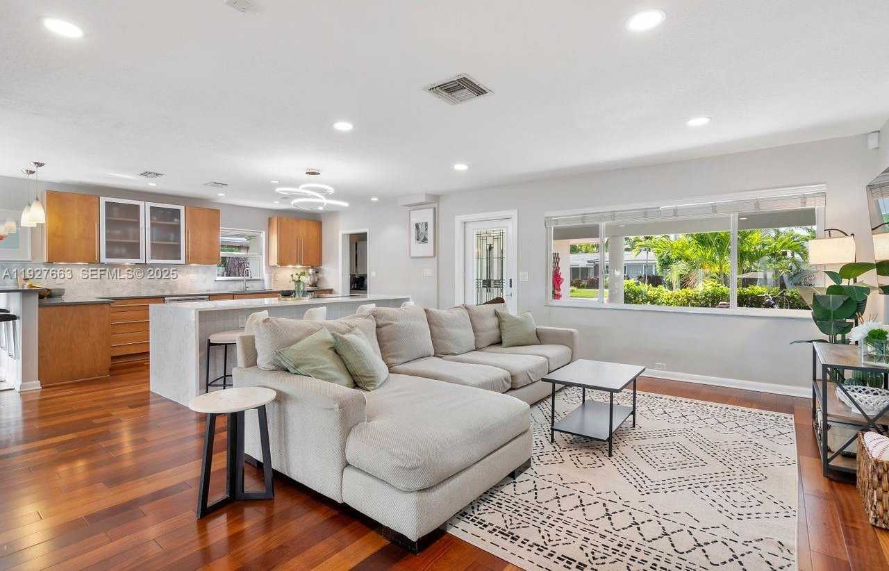 Small Image of 2837 NORTH EAST 17TH AVE, Wilton Manors Number 22