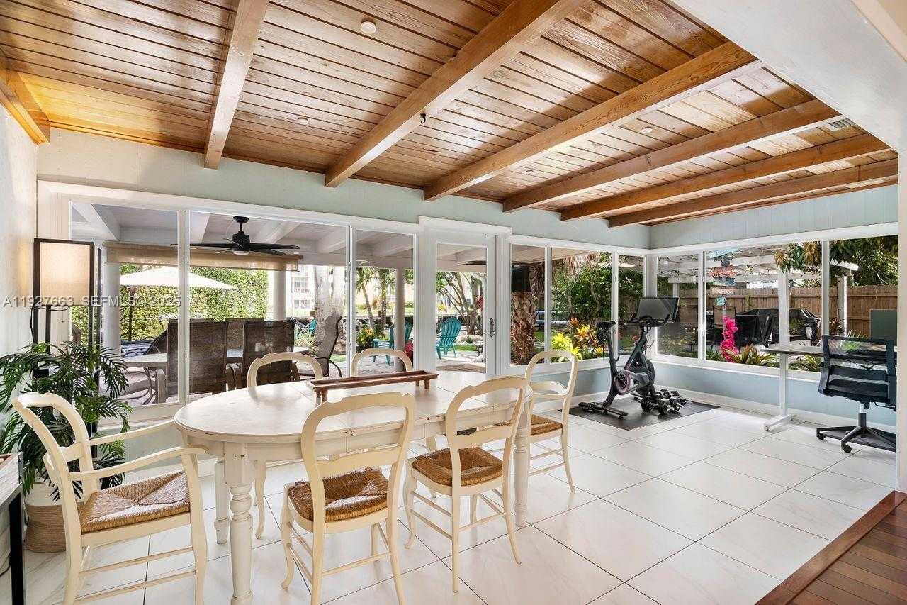 Small Image of 2837 NORTH EAST 17TH AVE, Wilton Manors Number 25