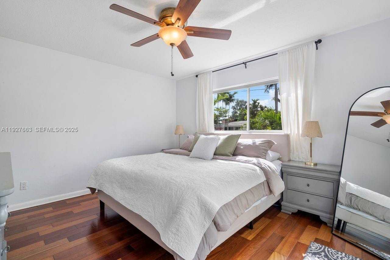 Small Image of 2837 NORTH EAST 17TH AVE, Wilton Manors Number 29