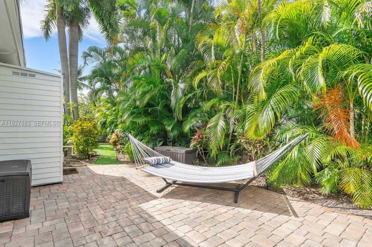 Small Image of 2837 NORTH EAST 17TH AVE, Wilton Manors Number 45