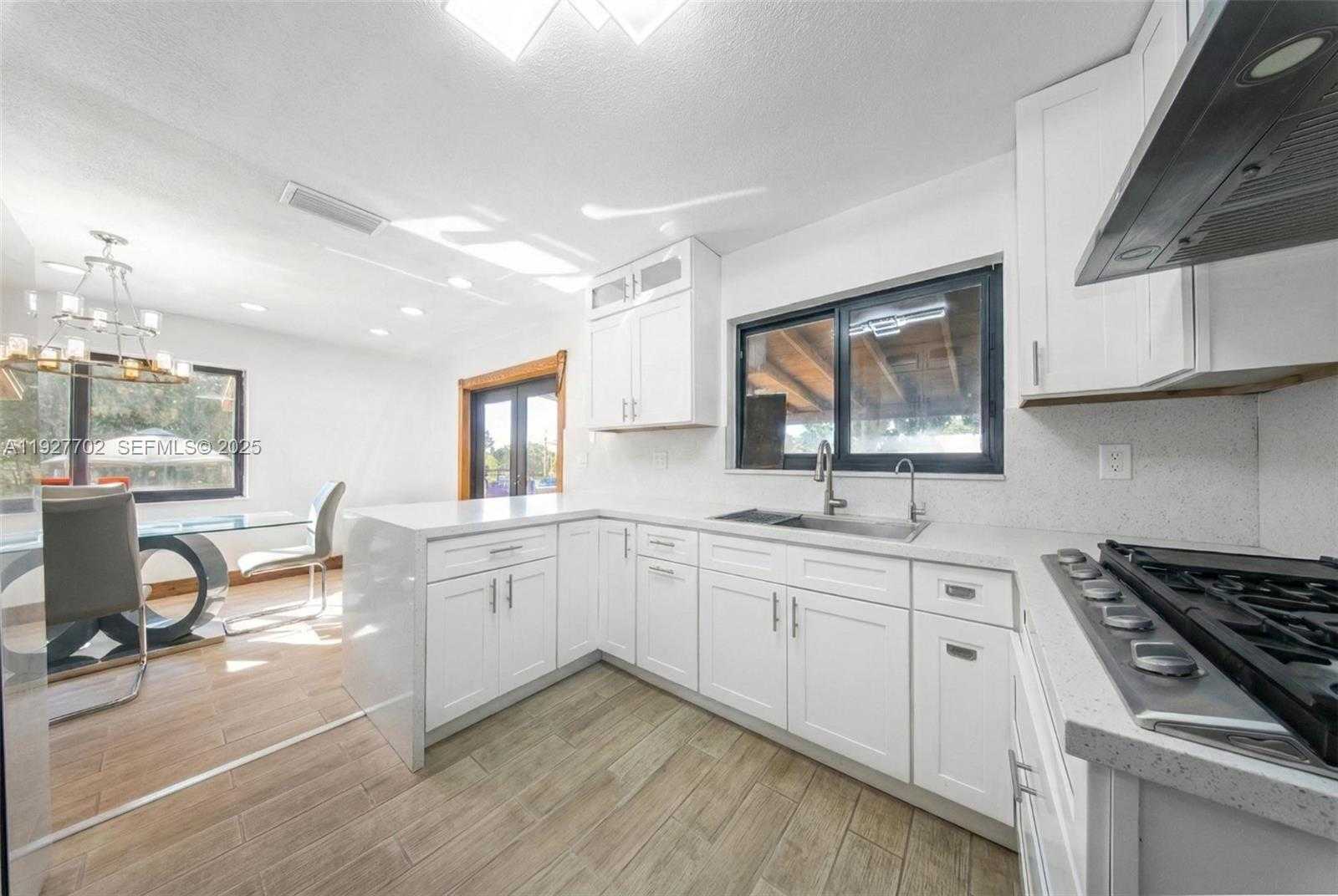 Small Image of 12900 SOUTH WEST 202ND AVE, Miami Number 10