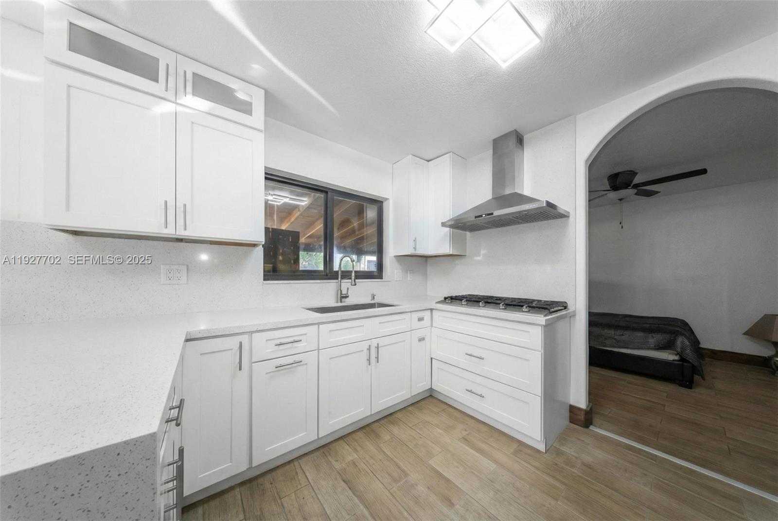 Small Image of 12900 SOUTH WEST 202ND AVE, Miami Number 11