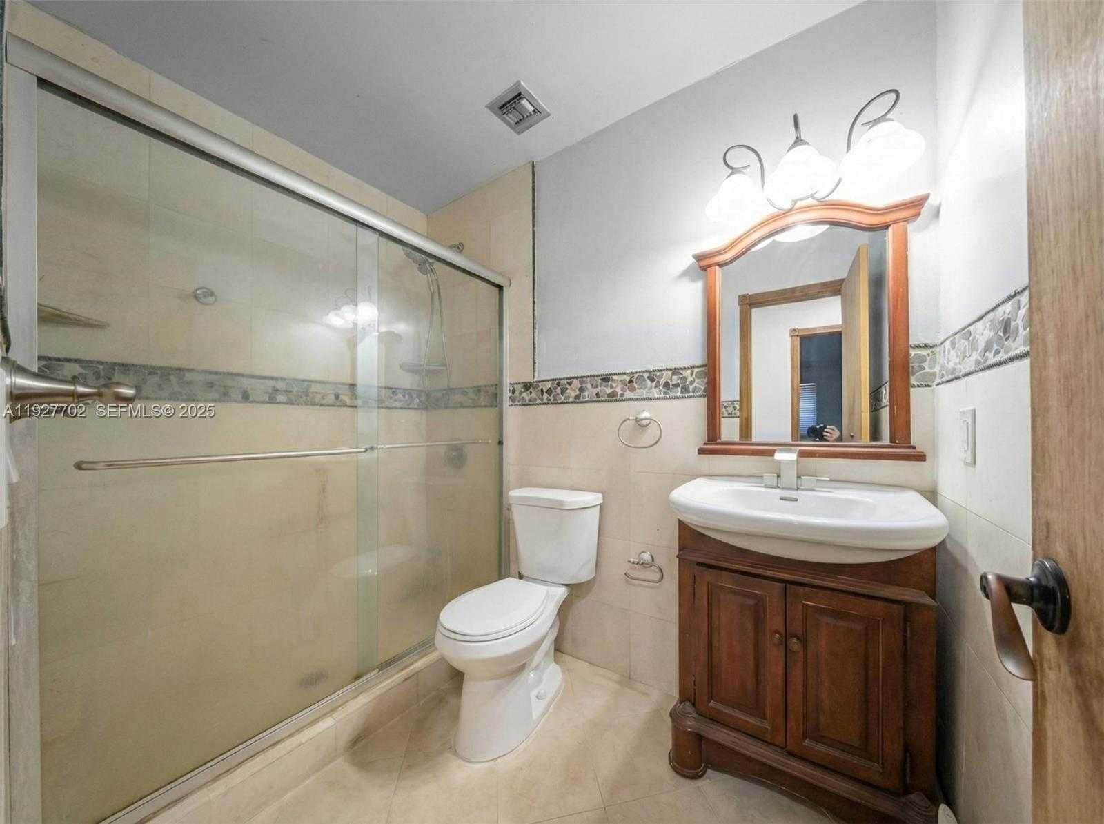 Small Image of 12900 SOUTH WEST 202ND AVE, Miami Number 24