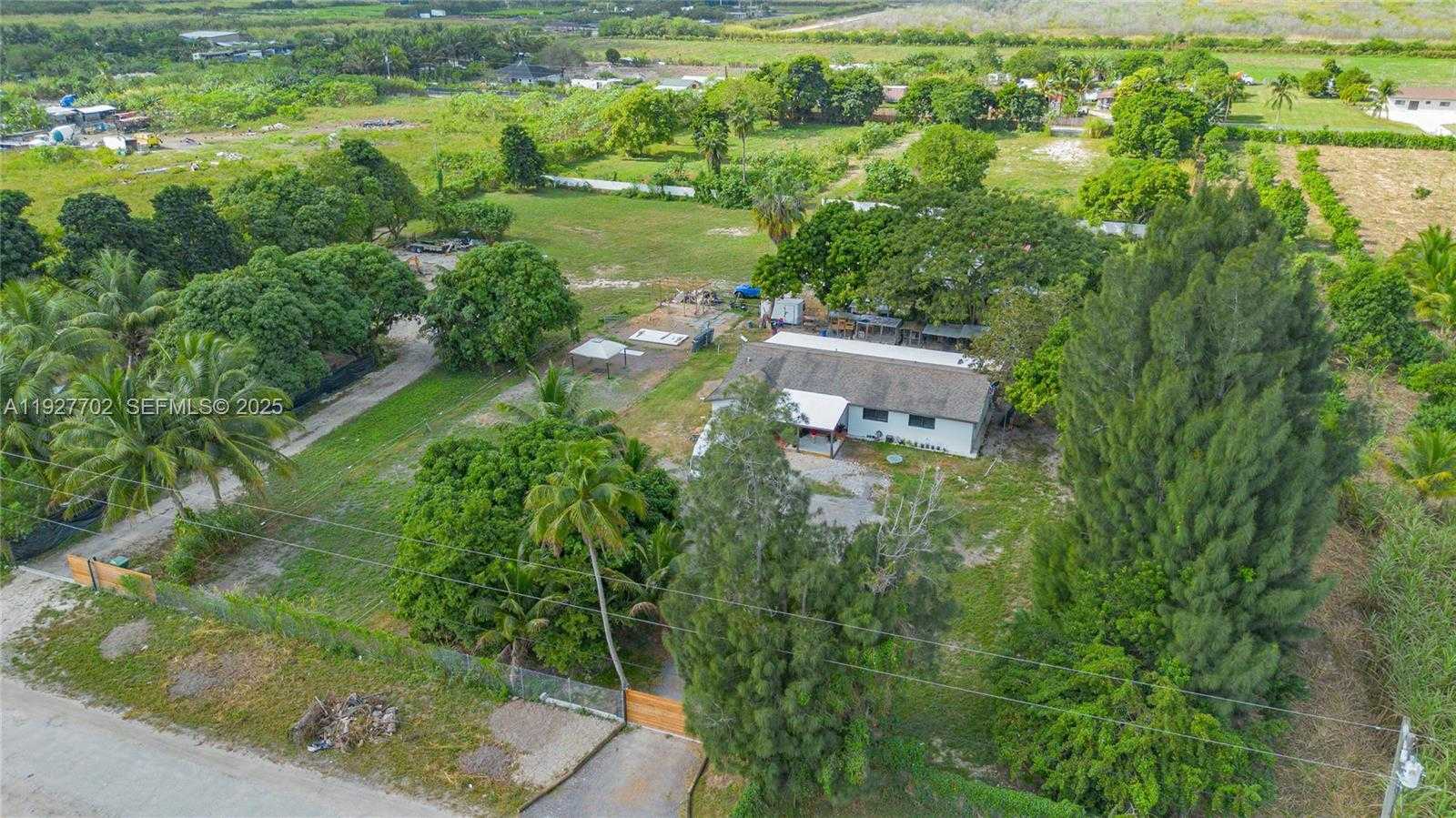 Small Image of 12900 SOUTH WEST 202ND AVE, Miami Number 33