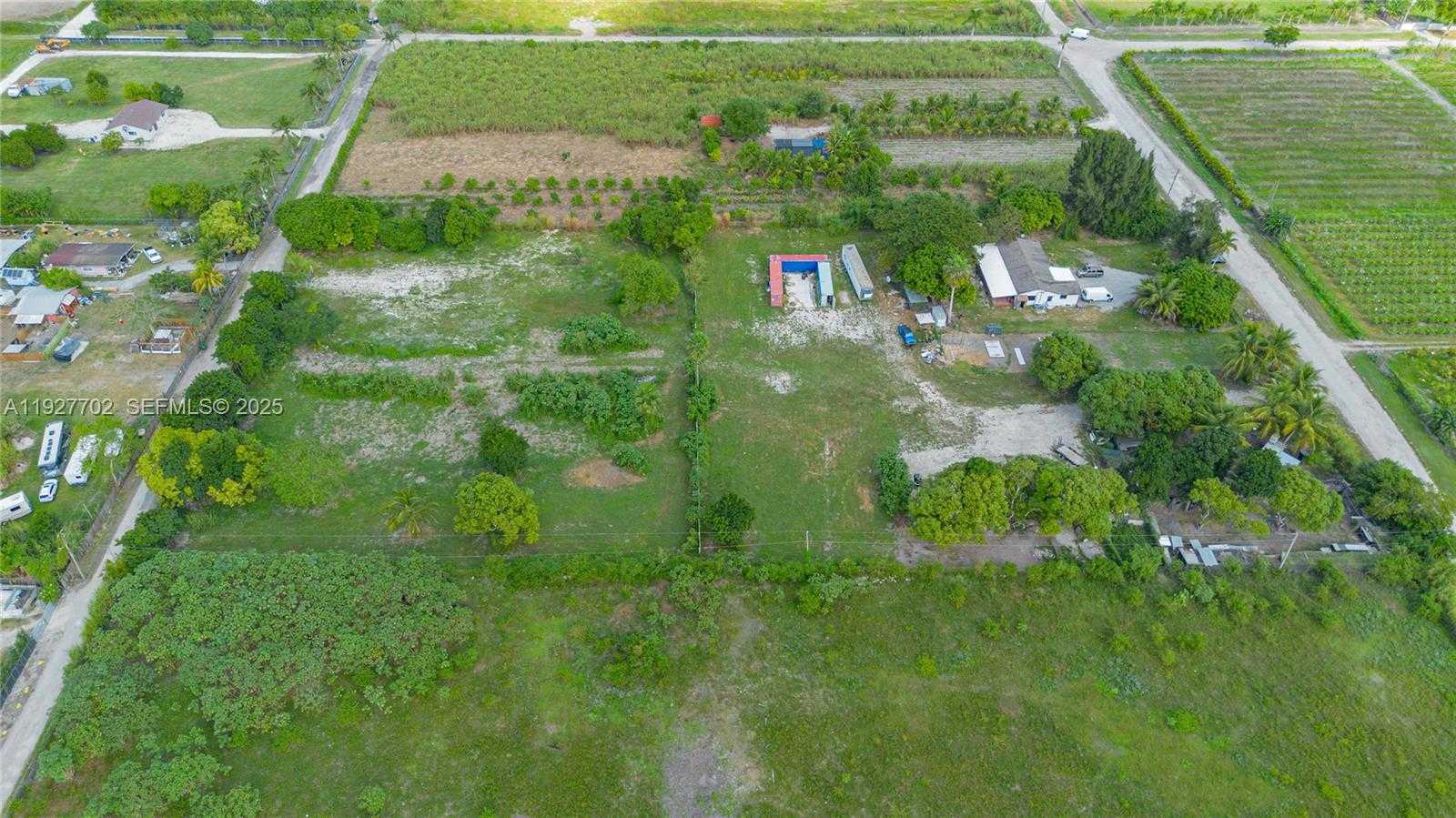 Small Image of 12900 SOUTH WEST 202ND AVE, Miami Number 35