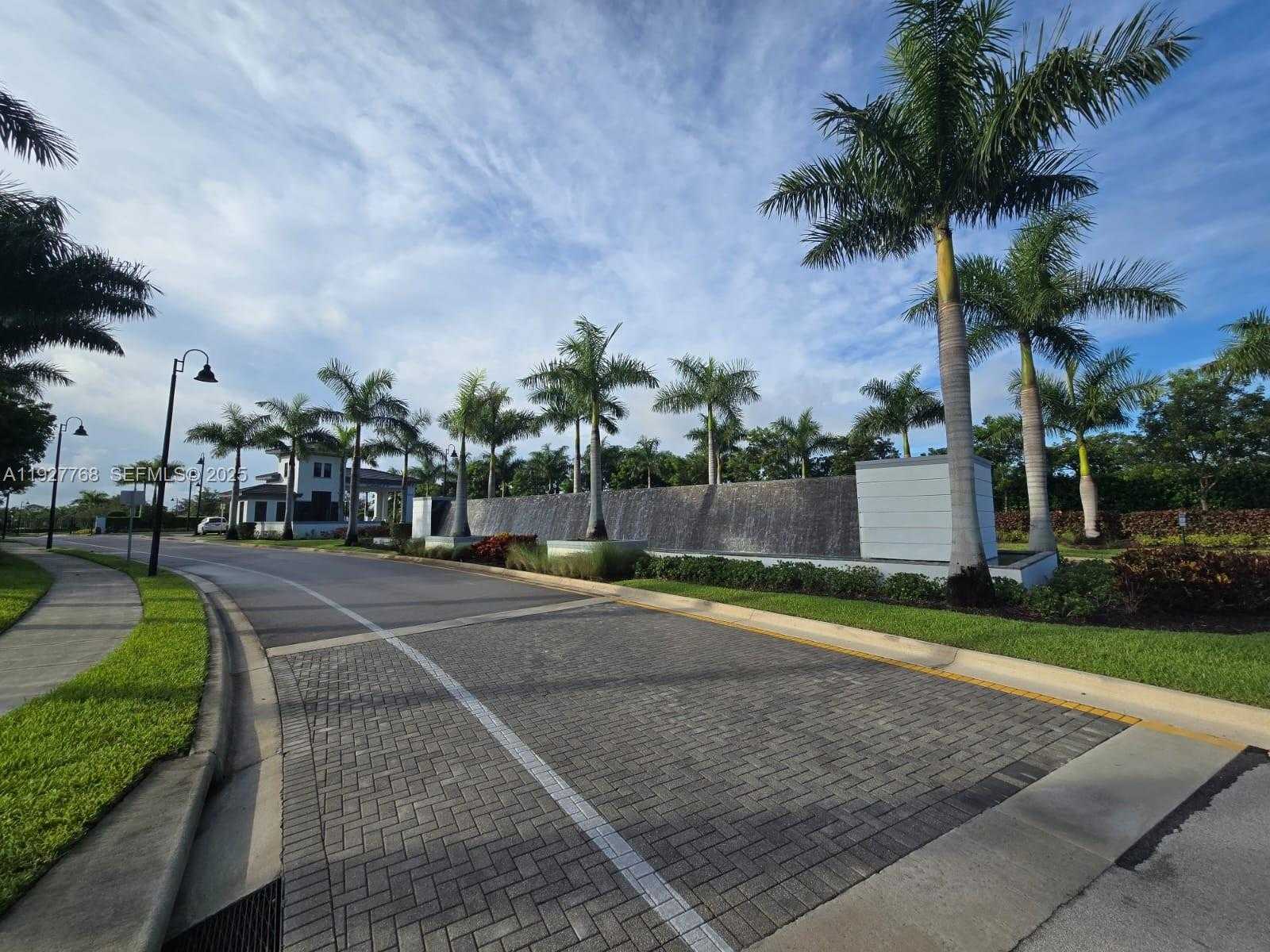 Small Image of 7959 LIBERTY WAY, Parkland Number 10