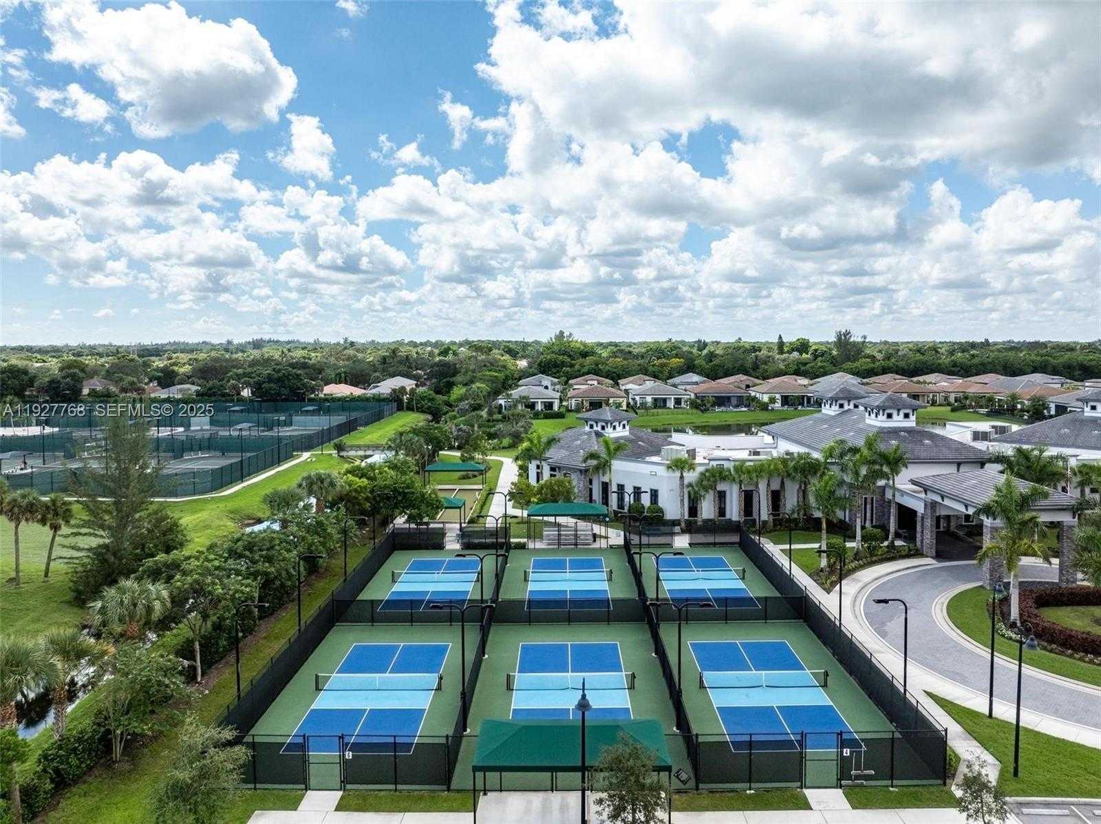 Small Image of 7959 LIBERTY WAY, Parkland Number 41