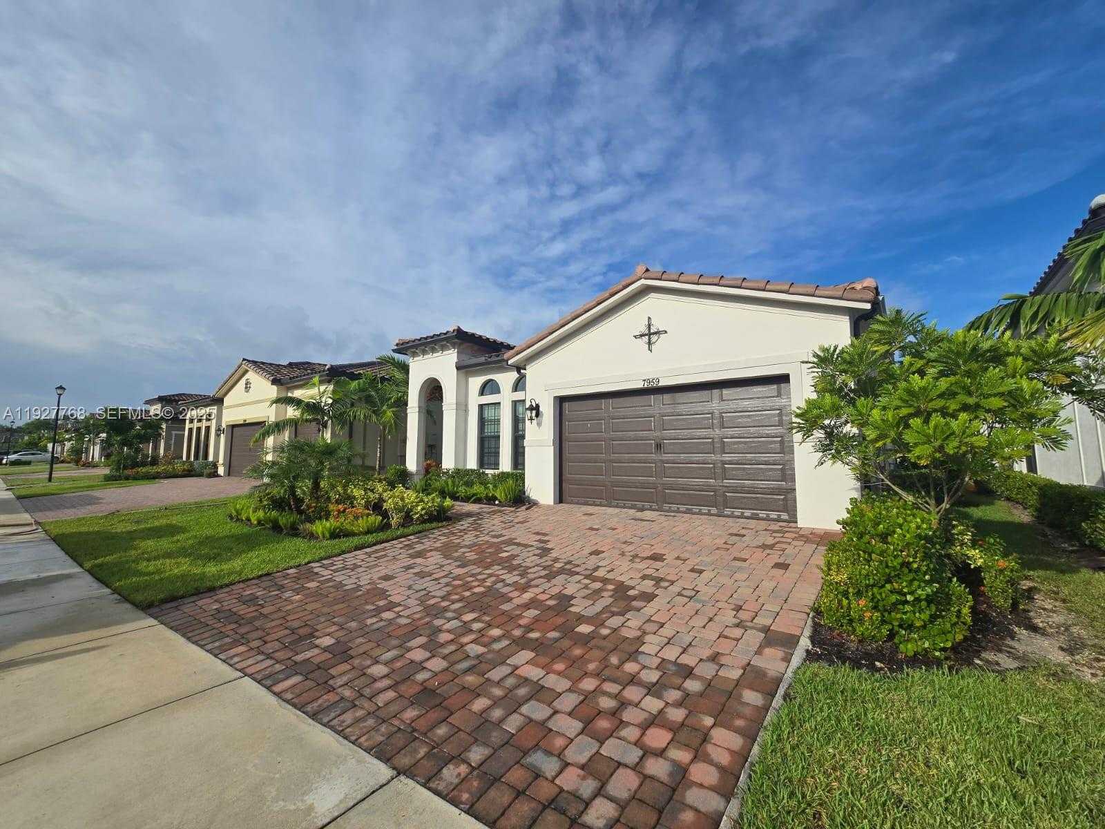 Small Image of 7959 LIBERTY WAY, Parkland Number 50
