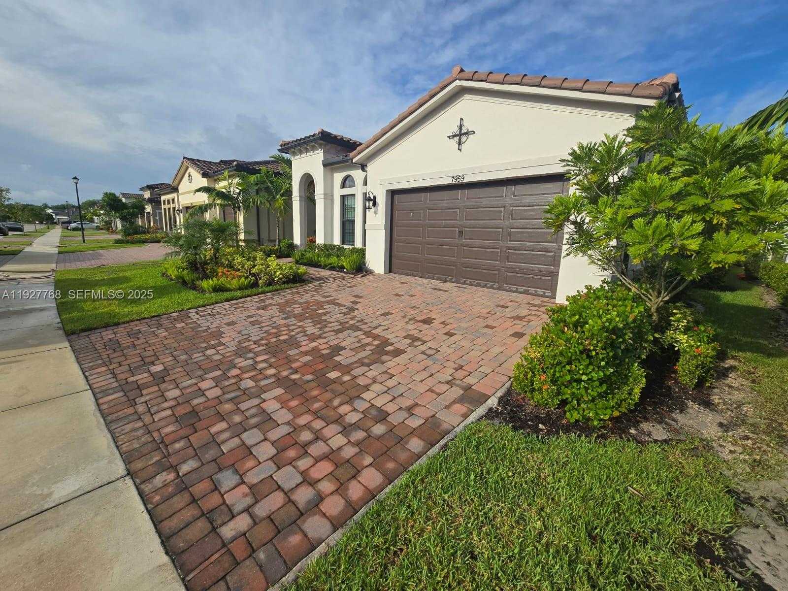 Small Image of 7959 LIBERTY WAY, Parkland Number 52