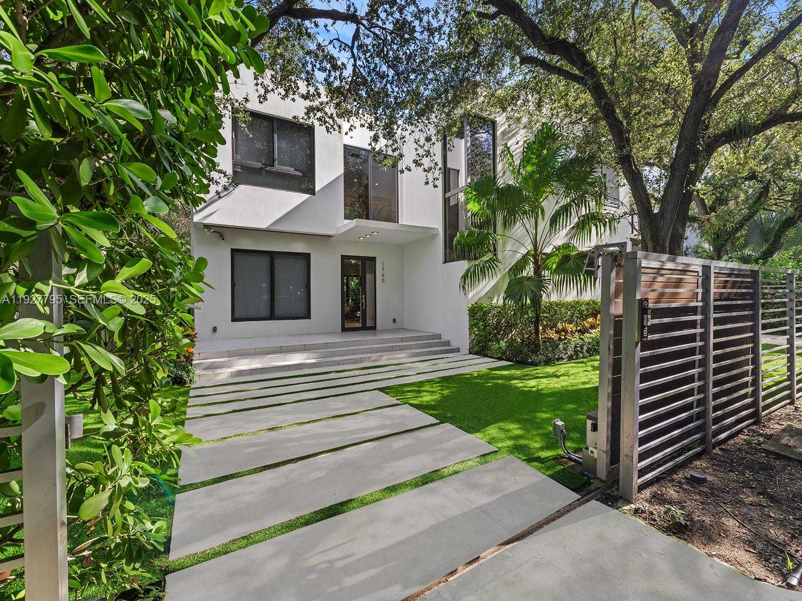 Small Image of 1760 CHUCUNANTAH RD, Miami Number 18