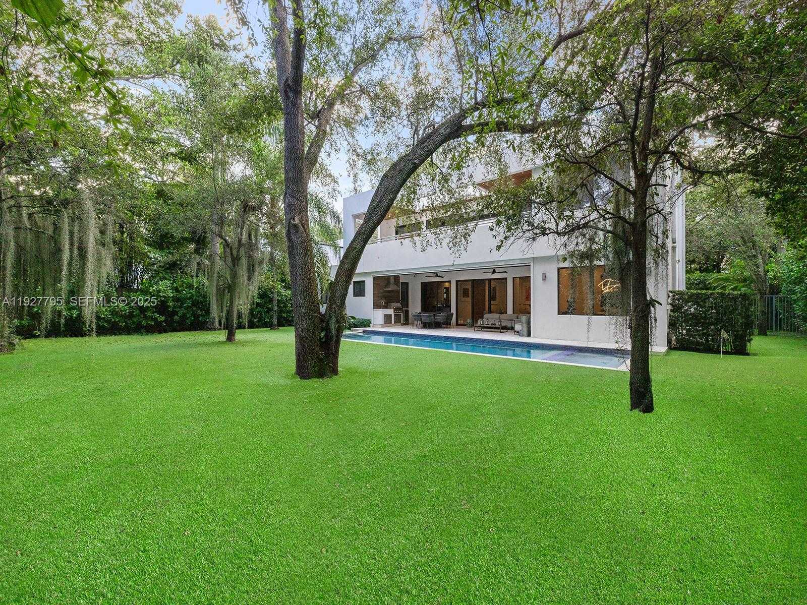 Small Image of 1760 CHUCUNANTAH RD, Miami Number 20