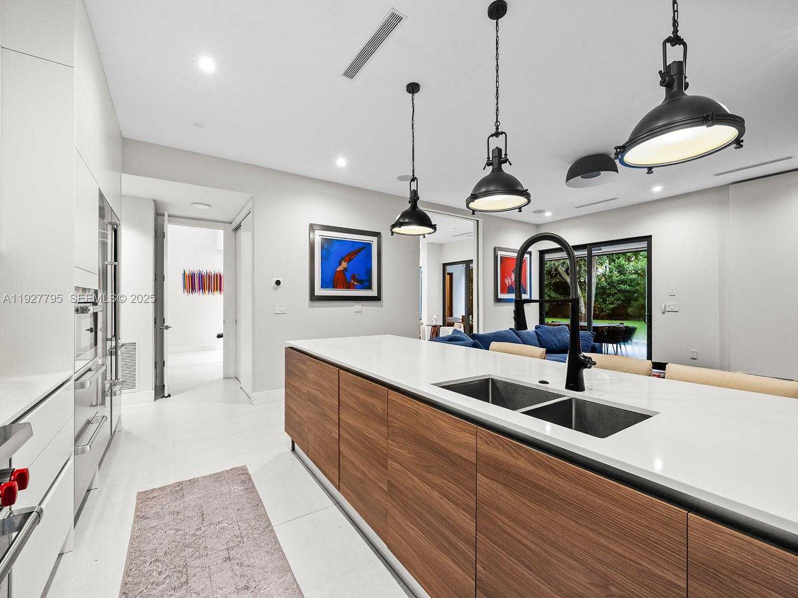 Small Image of 1760 CHUCUNANTAH RD, Miami Number 3