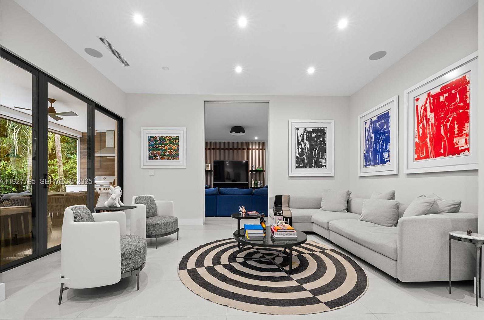 Small Image of 1760 CHUCUNANTAH RD, Miami Number 7