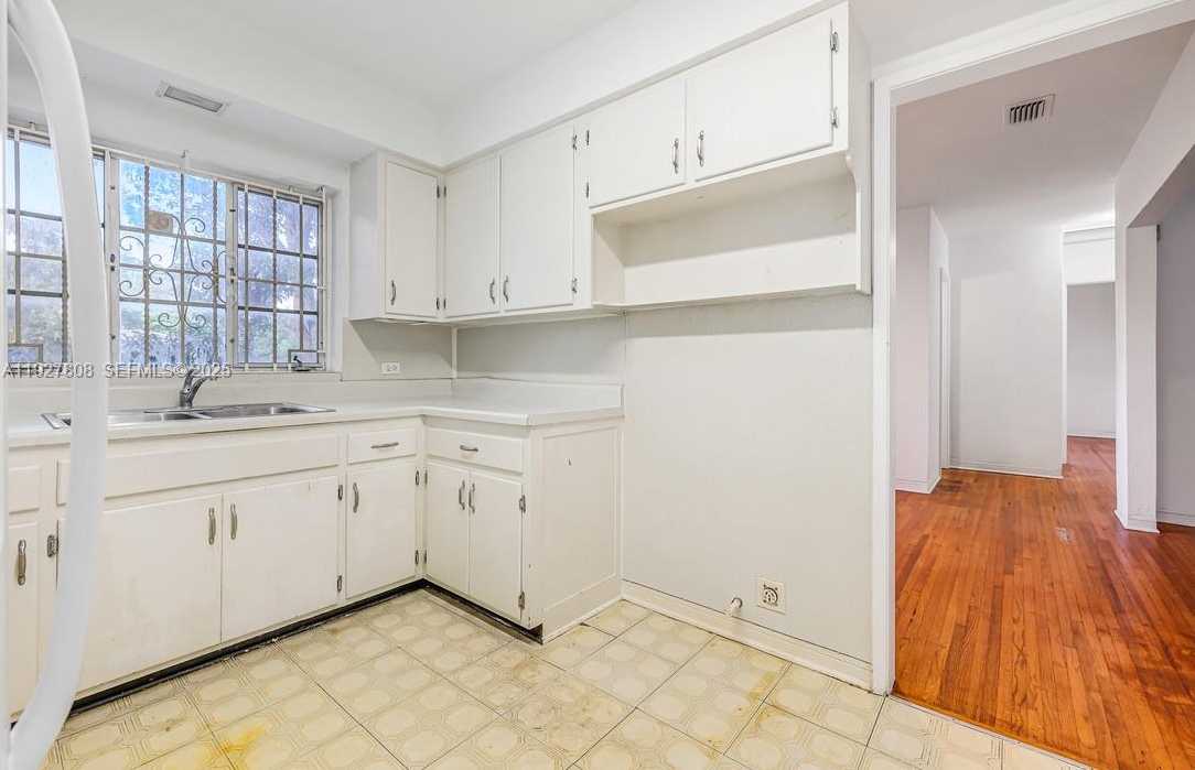 Imagen de Pequeño Objeto