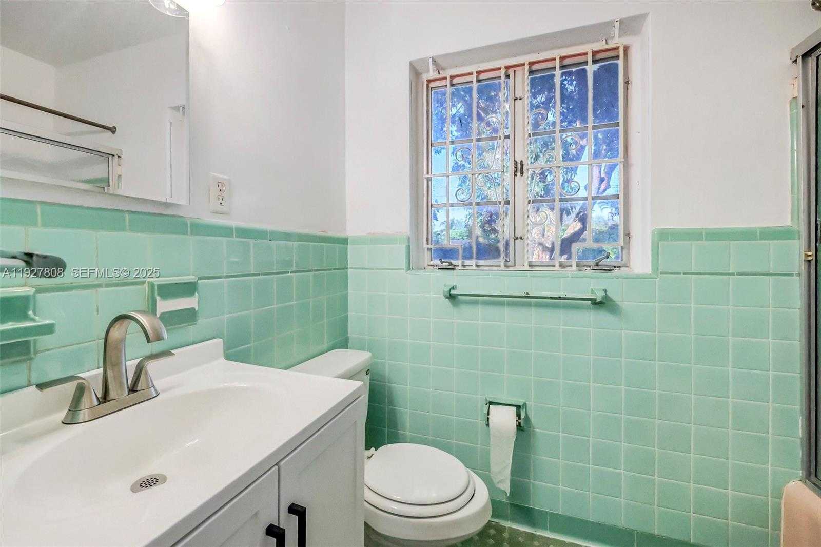 Imagen de Pequeño Objeto