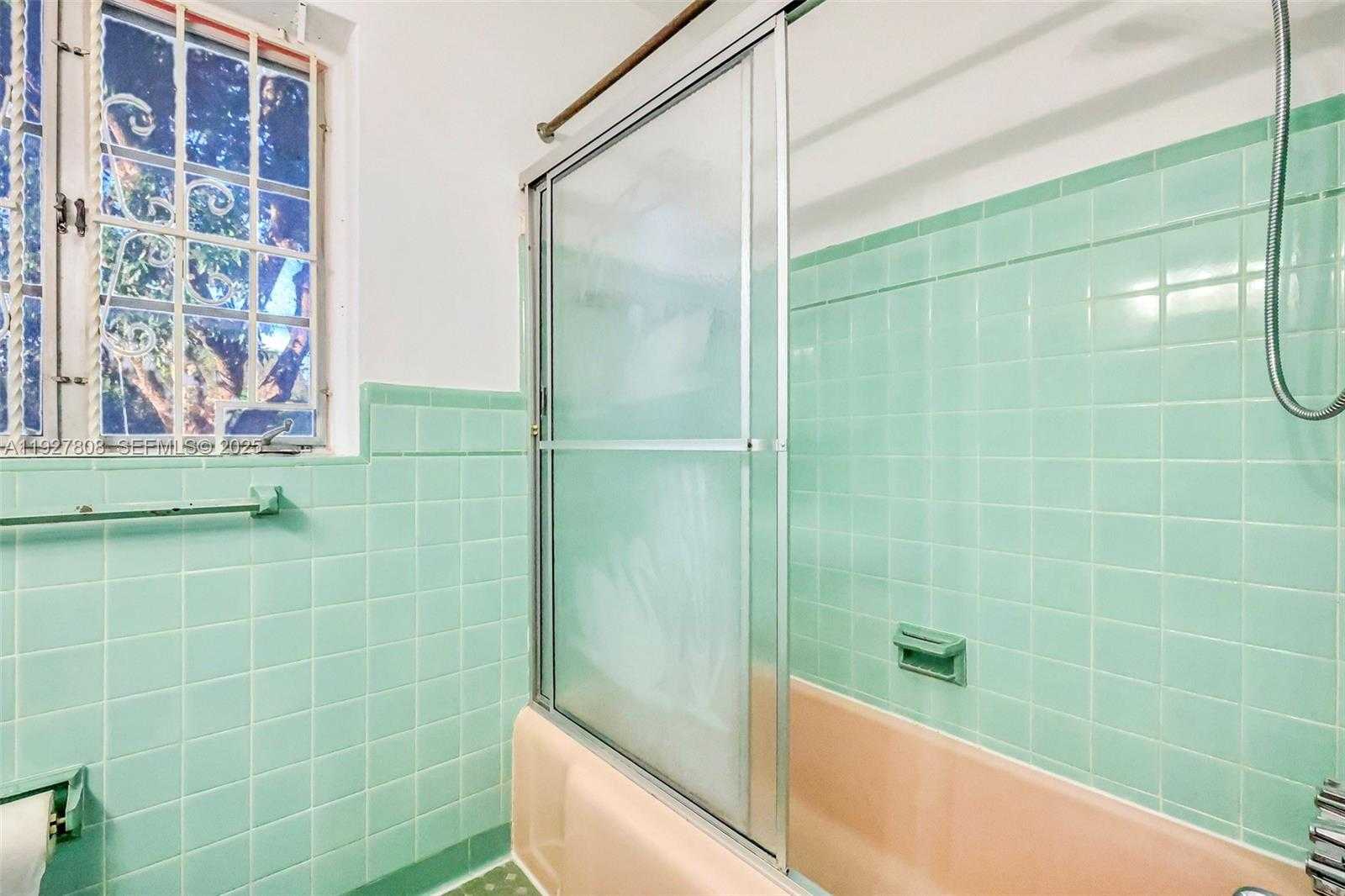 Imagen de Pequeño Objeto