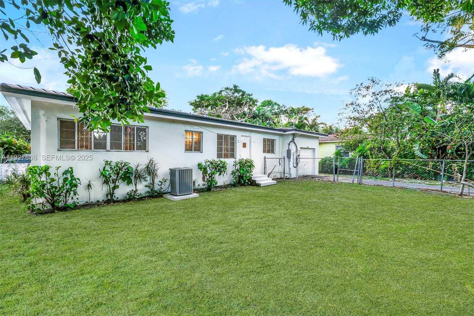 Imagen de Pequeño Objeto