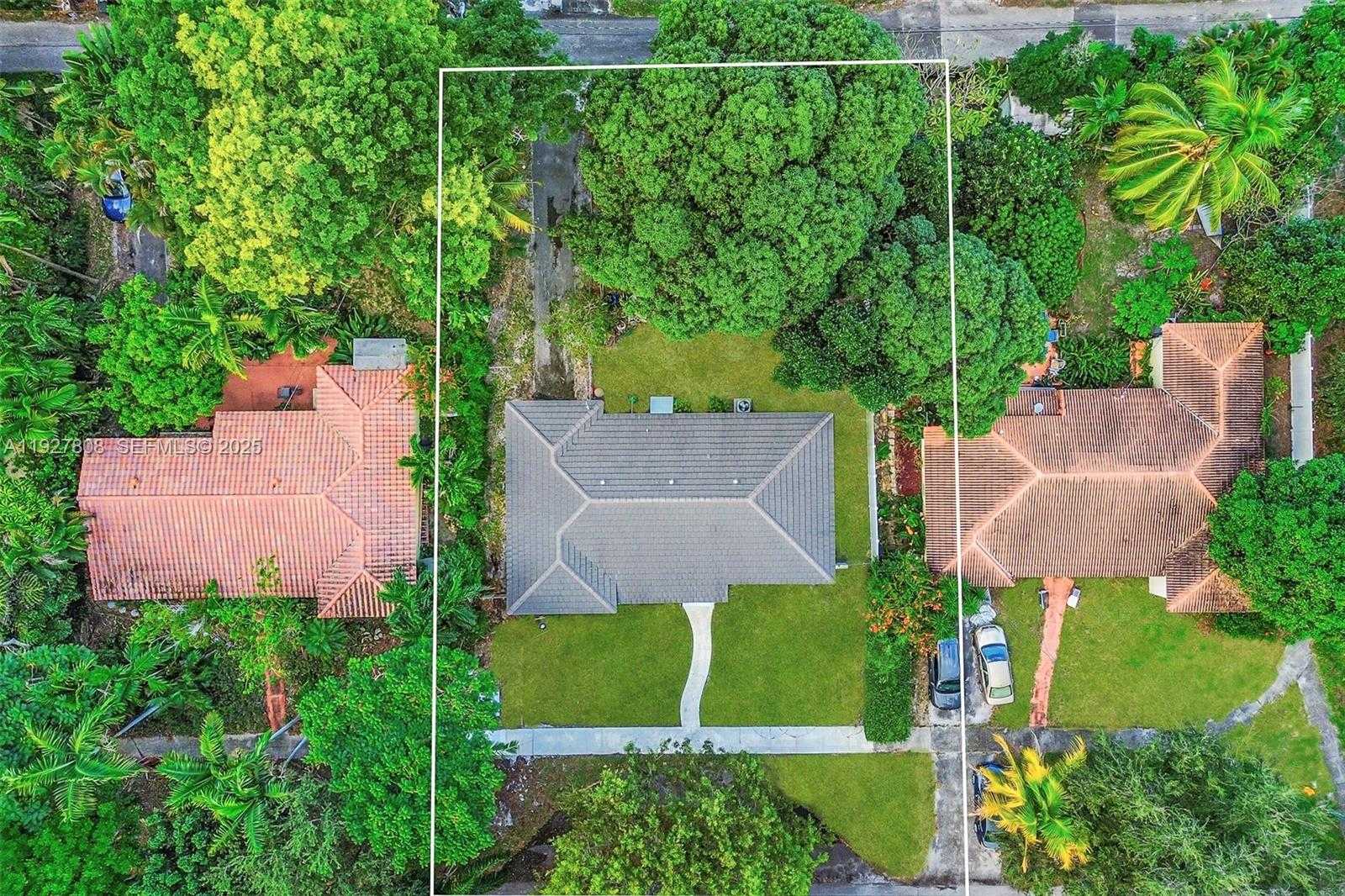 Imagen de Pequeño Objeto