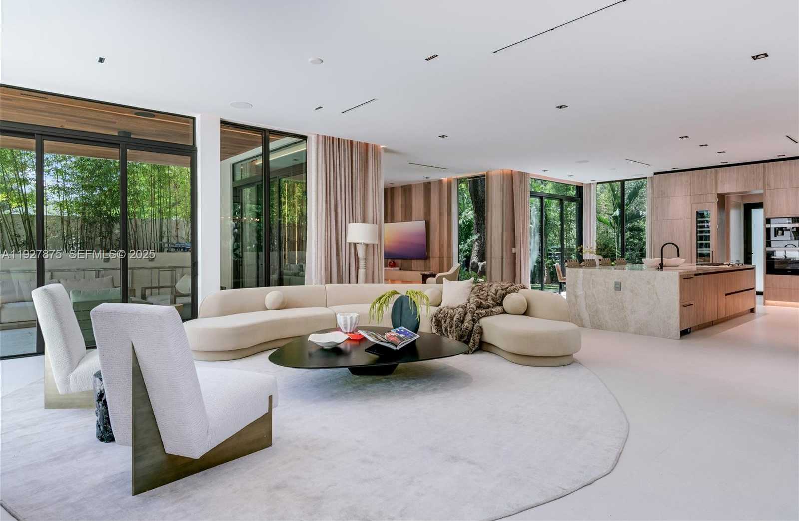 Small Image of 2800 CALUSA STREET, Miami Number 1