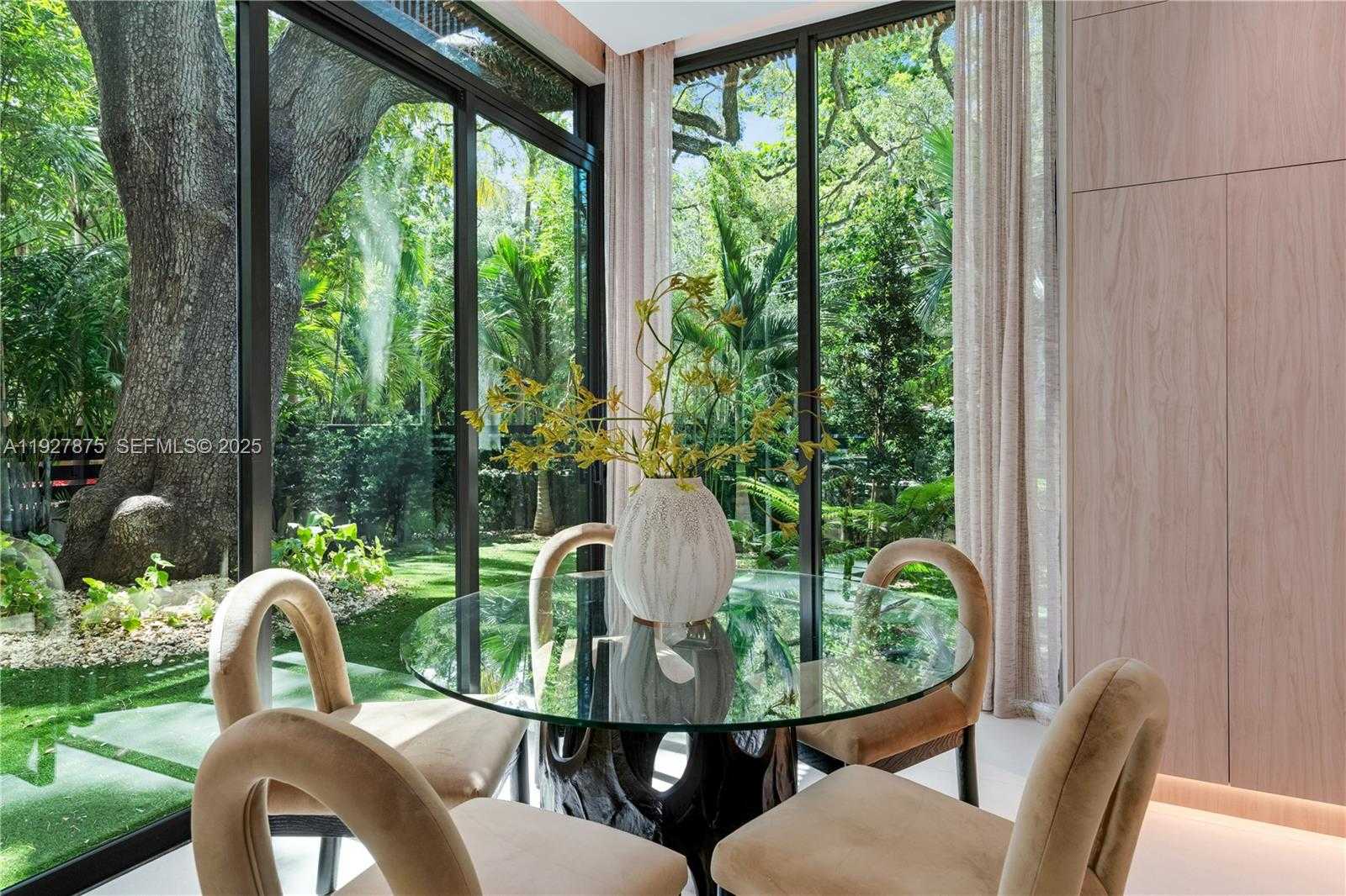 Small Image of 2800 CALUSA STREET, Miami Number 15