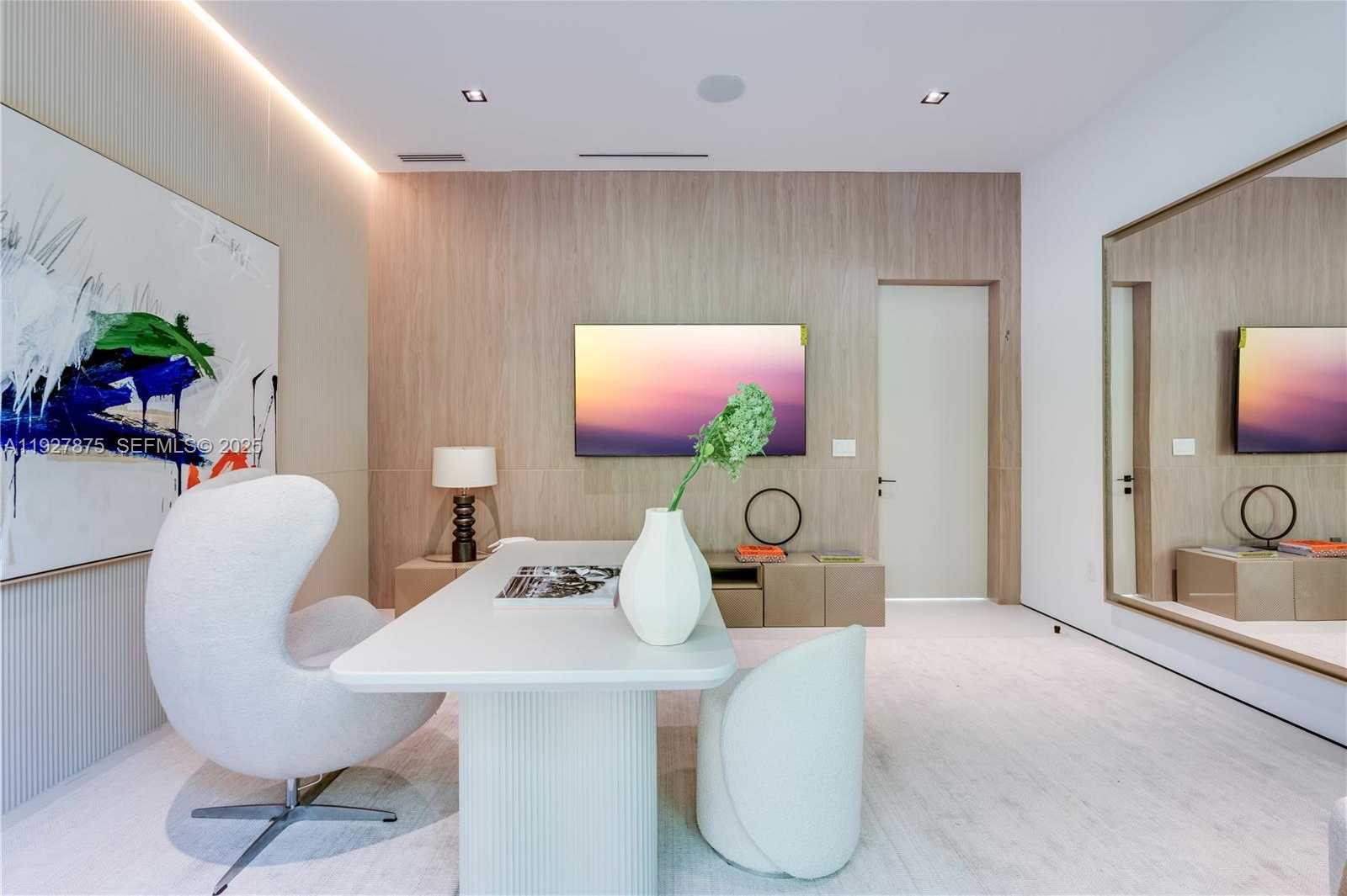 Small Image of 2800 CALUSA STREET, Miami Number 22