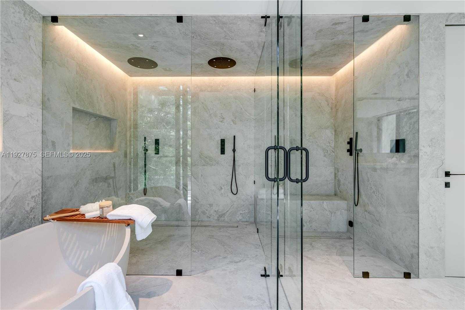 Small Image of 2800 CALUSA STREET, Miami Number 42