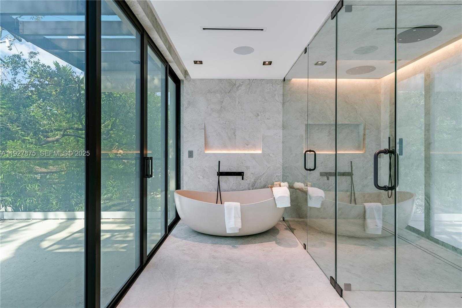 Small Image of 2800 CALUSA STREET, Miami Number 43