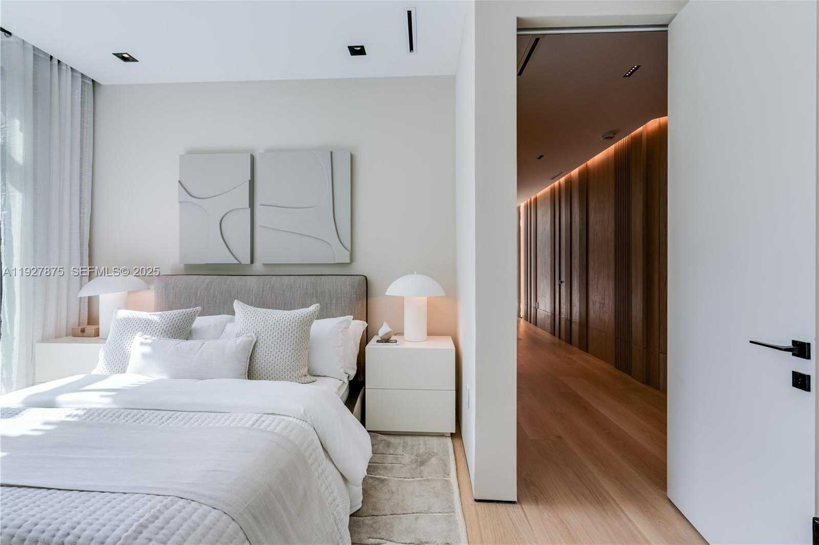 Small Image of 2800 CALUSA STREET, Miami Number 50