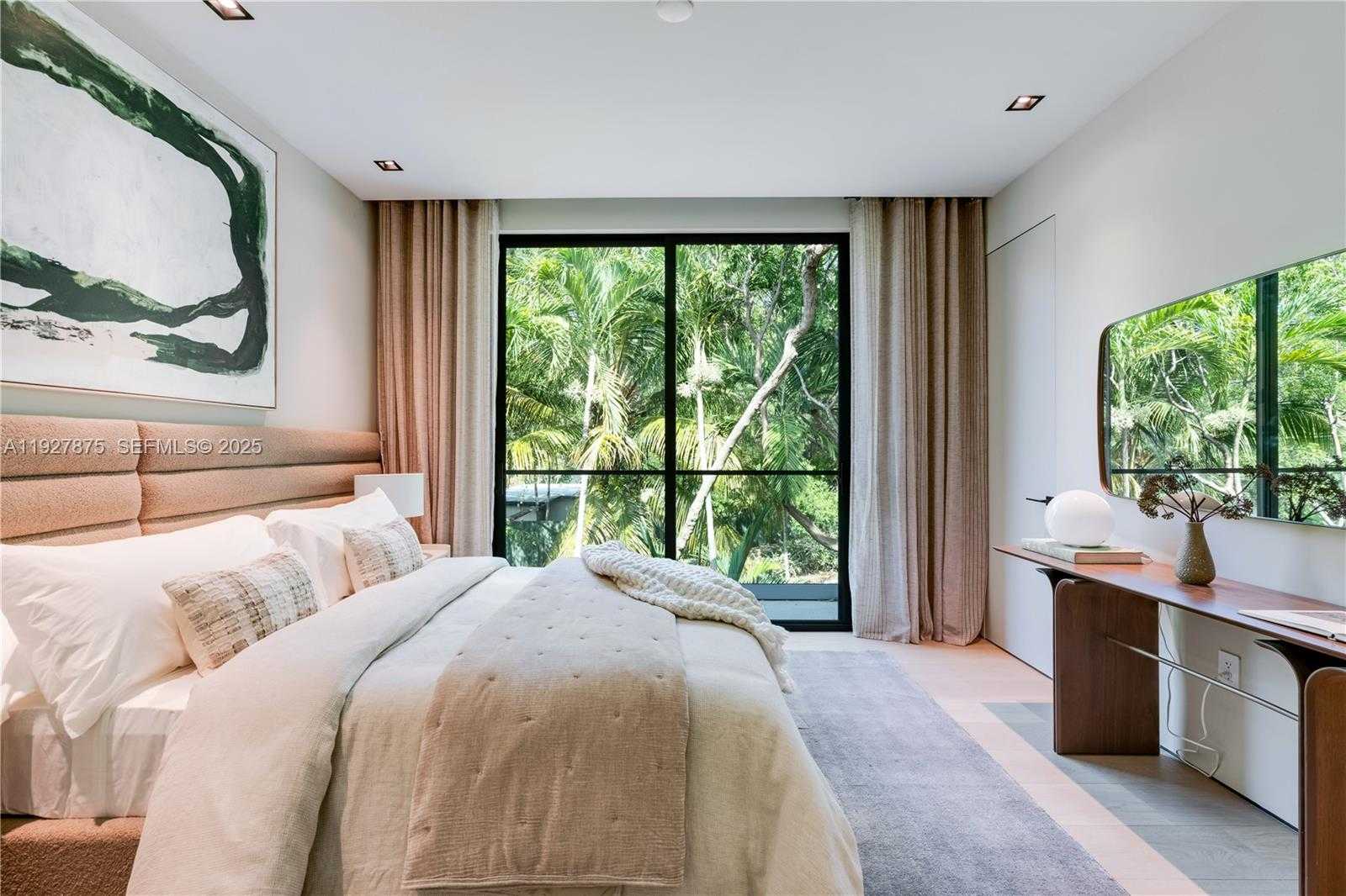 Small Image of 2800 CALUSA STREET, Miami Number 53