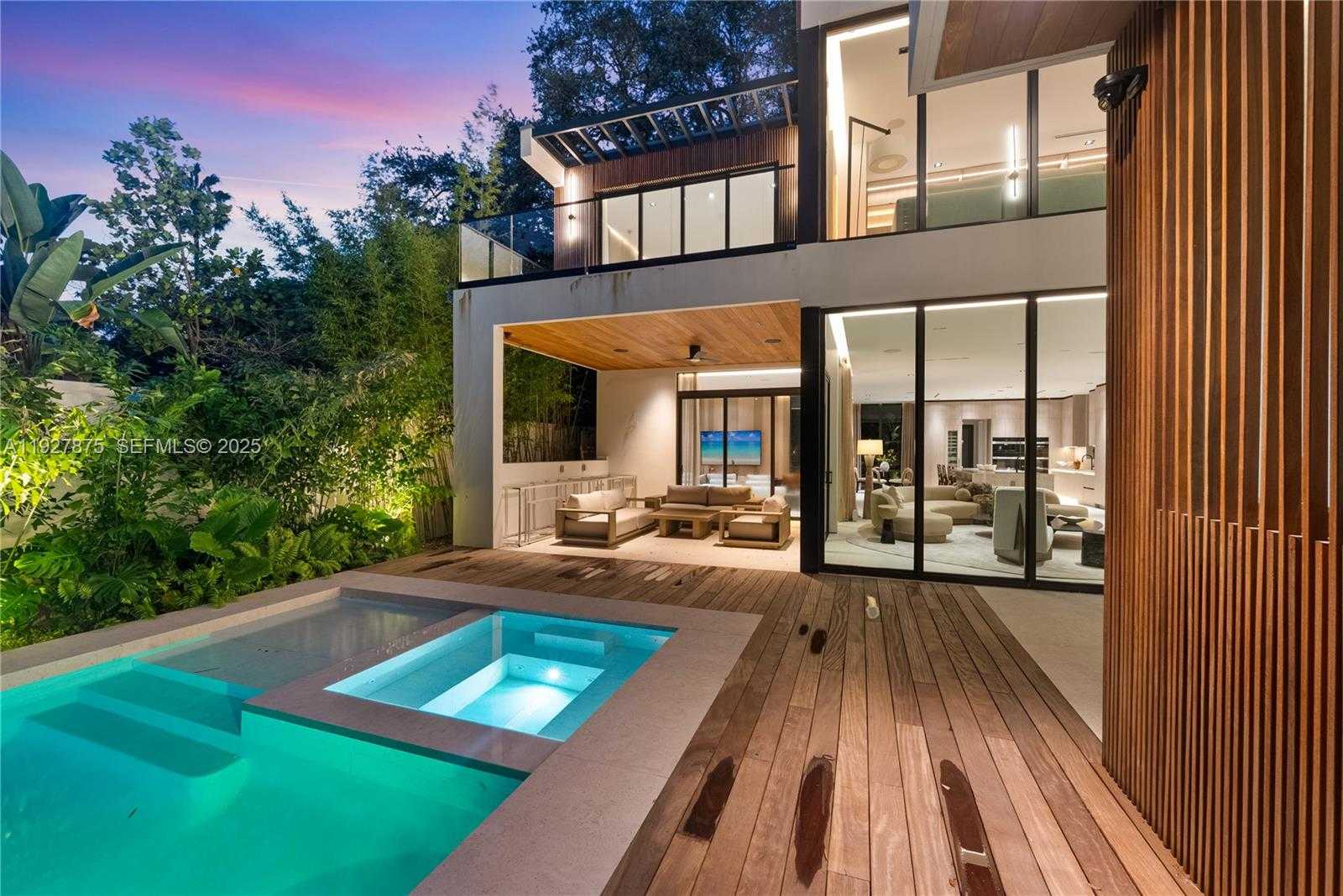 Small Image of 2800 CALUSA STREET, Miami Number 62