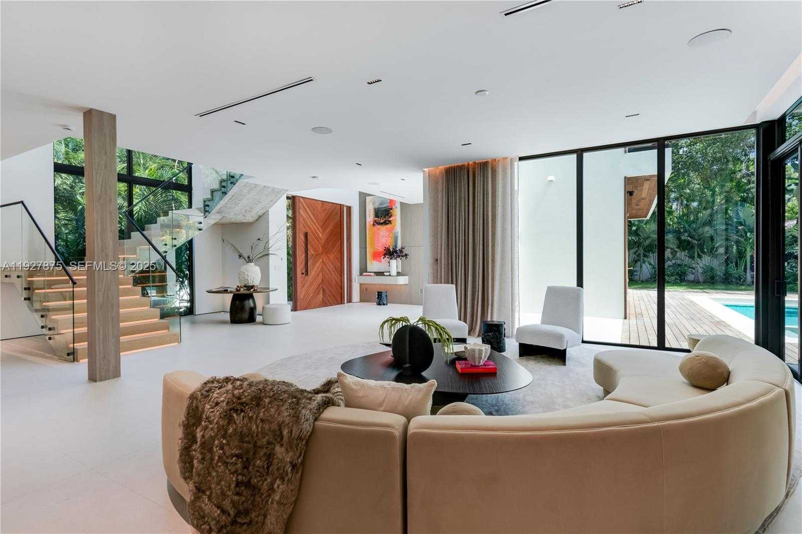 Small Image of 2800 CALUSA STREET, Miami Number 7