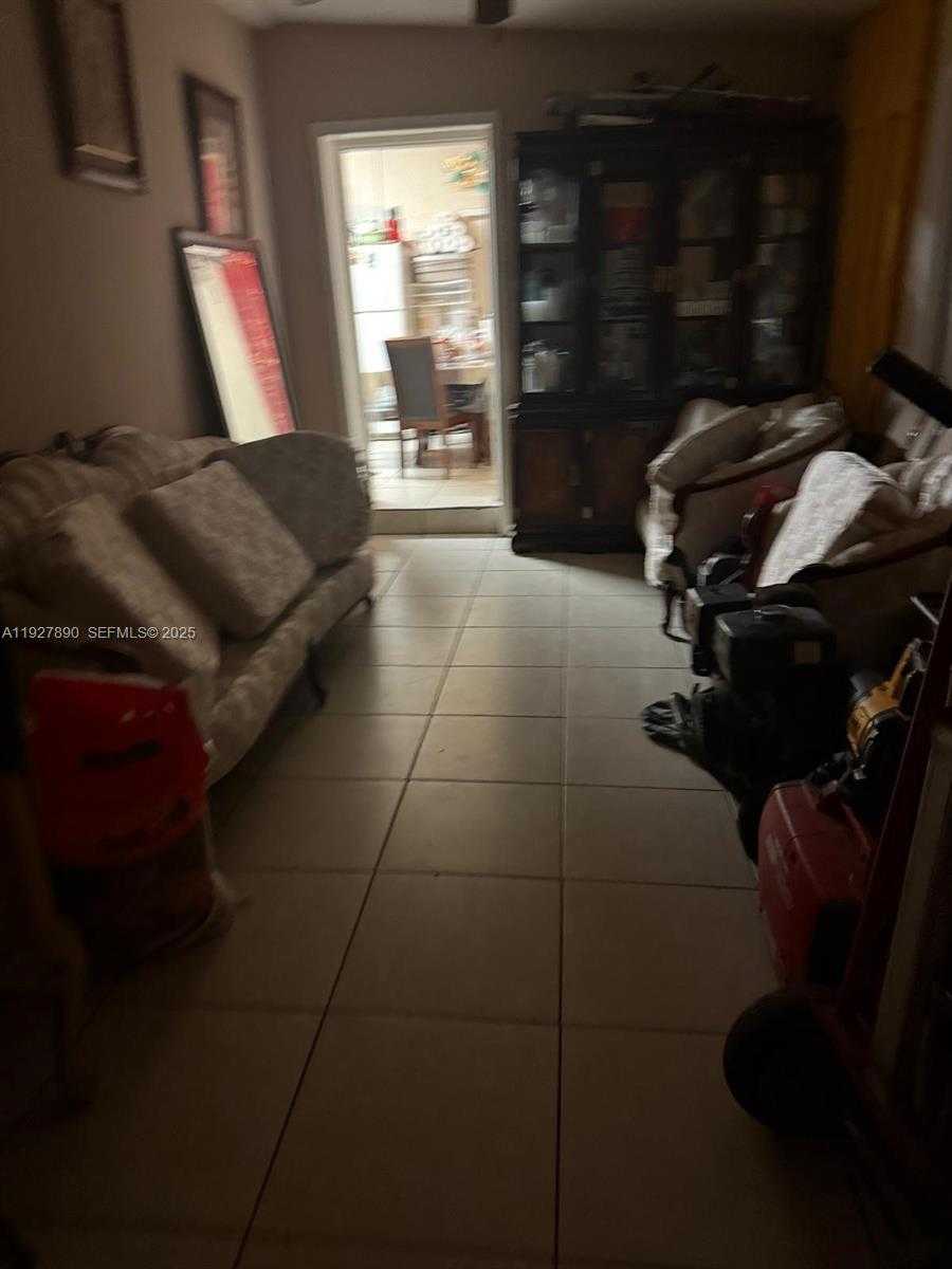 Small Image of 3090 NORTH WEST 33RD ST, Miami Number 10