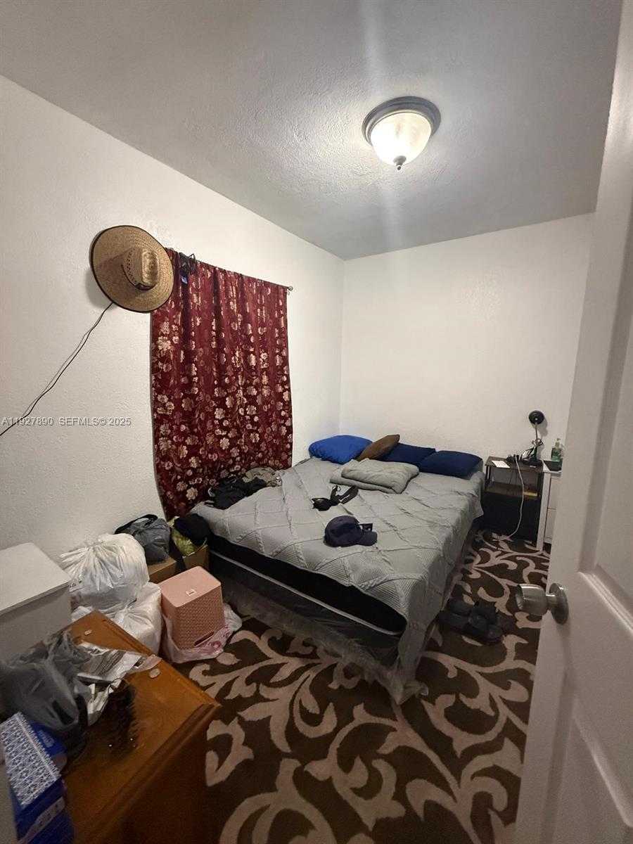 Small Image of 3090 NORTH WEST 33RD ST, Miami Number 11