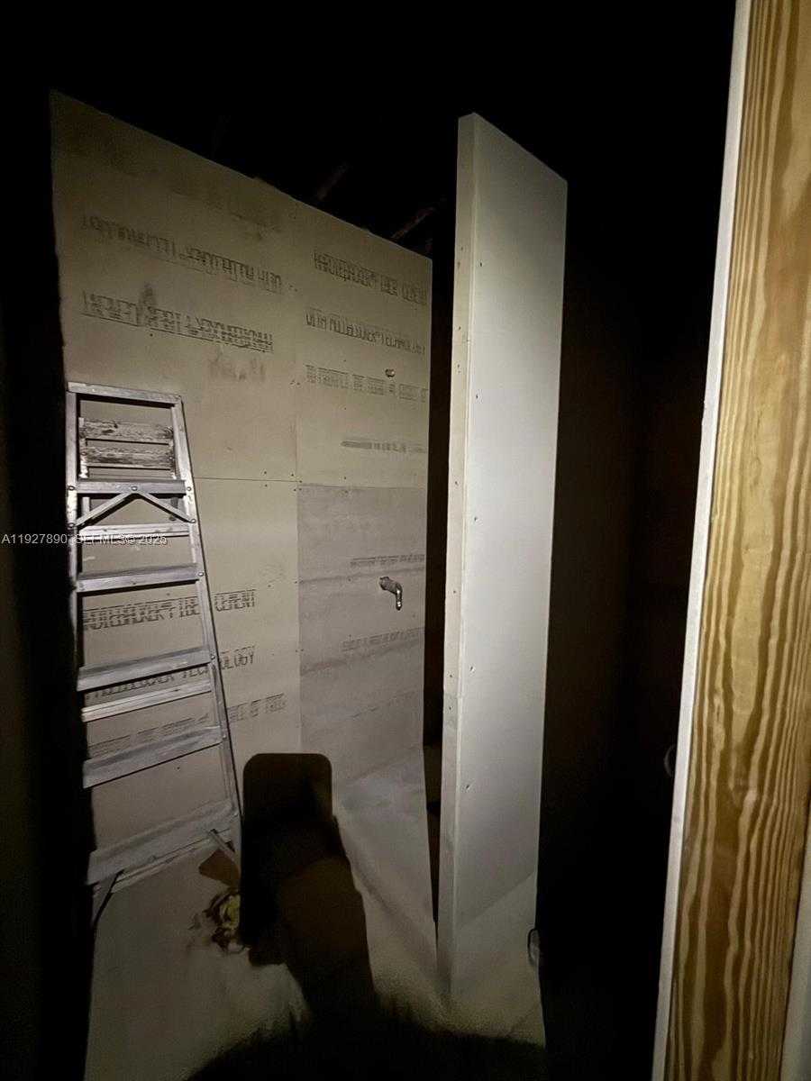 Small Image of 3090 NORTH WEST 33RD ST, Miami Number 14