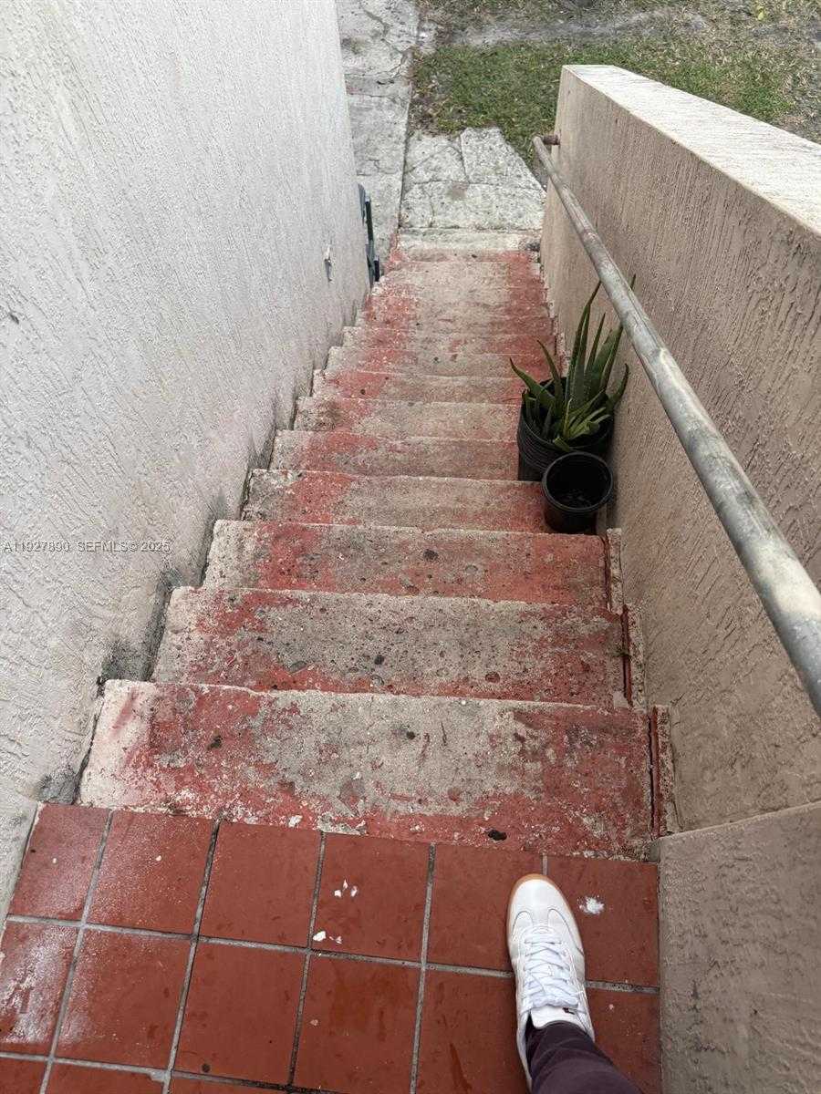 Small Image of 3090 NORTH WEST 33RD ST, Miami Number 15