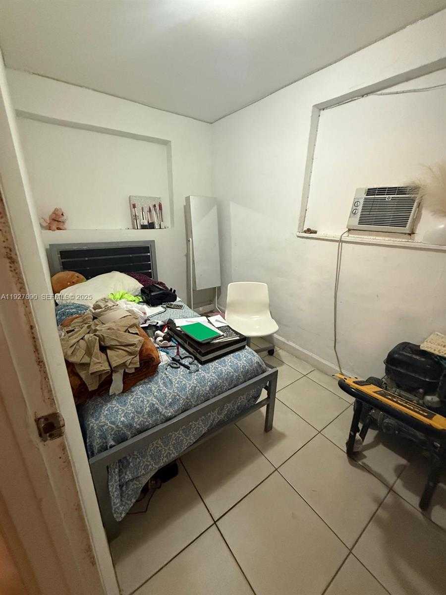 Small Image of 3090 NORTH WEST 33RD ST, Miami Number 18