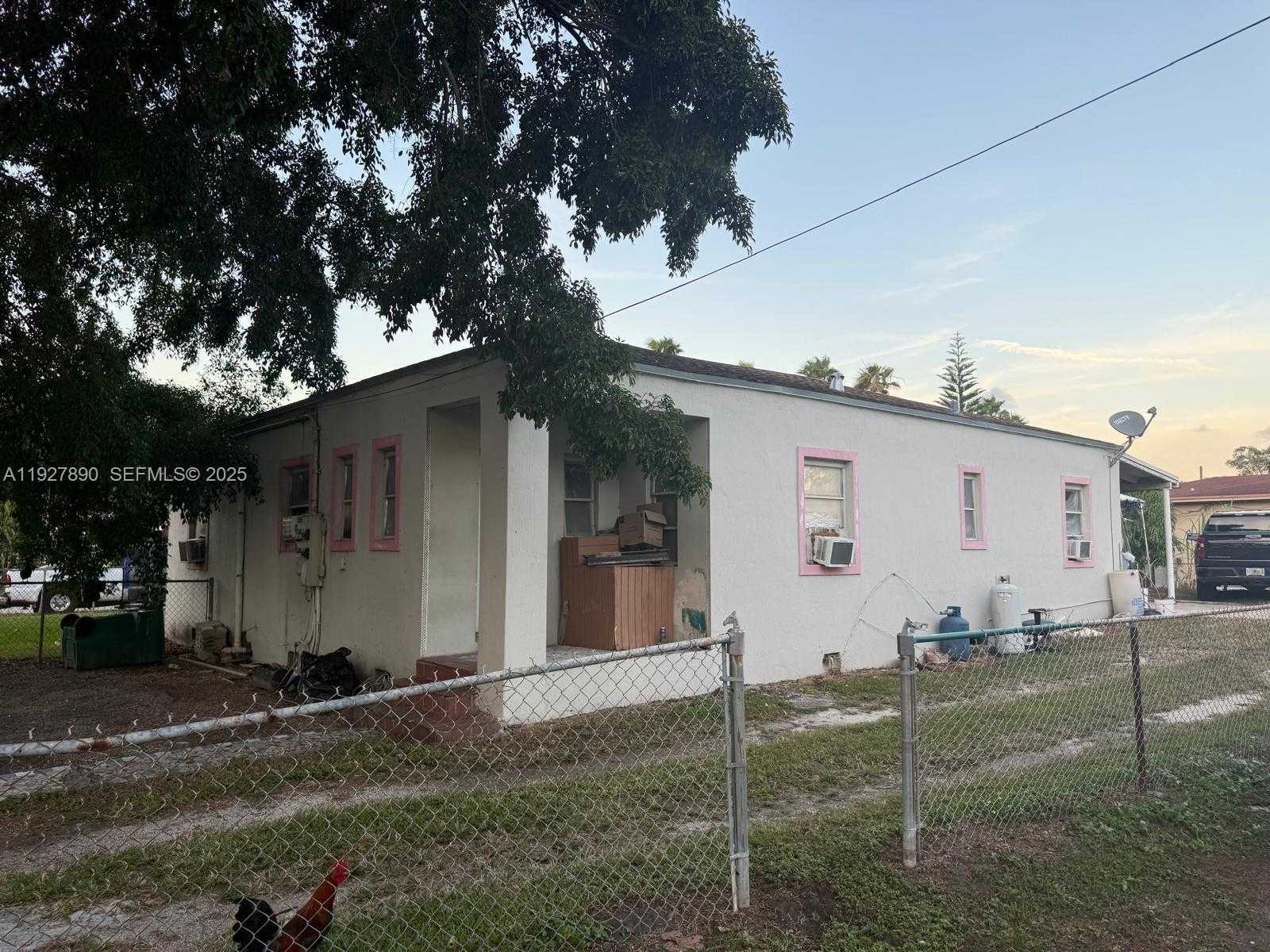 Small Image of 3090 NORTH WEST 33RD ST, Miami Number 6